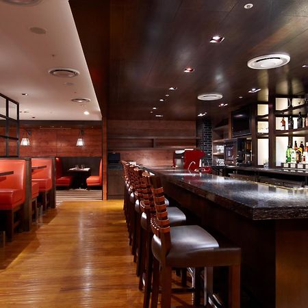 Ambassador Hotel Hsinchu Extérieur photo The bar at the restaurant