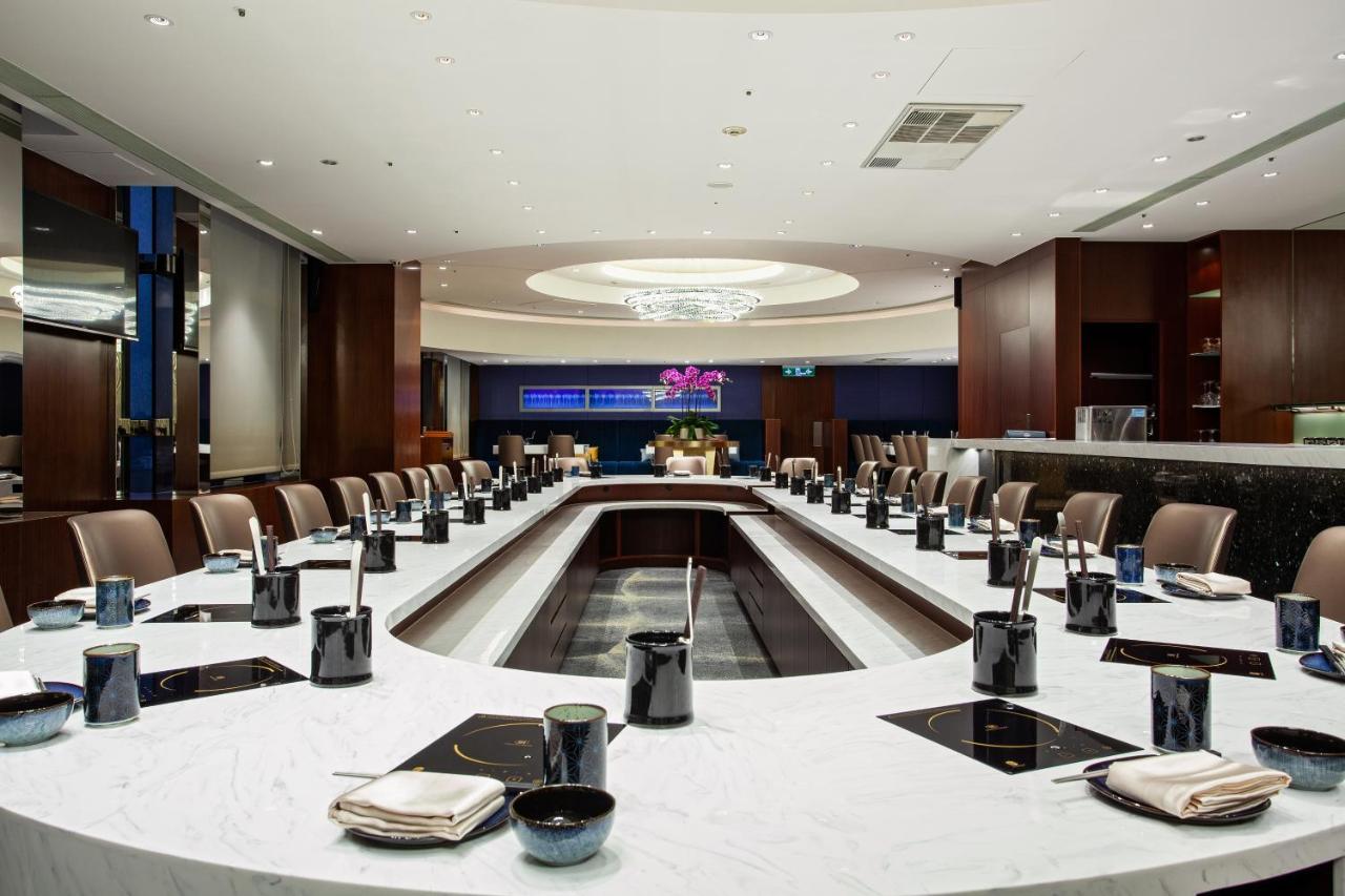 Ambassador Hotel Hsinchu Extérieur photo The meeting room