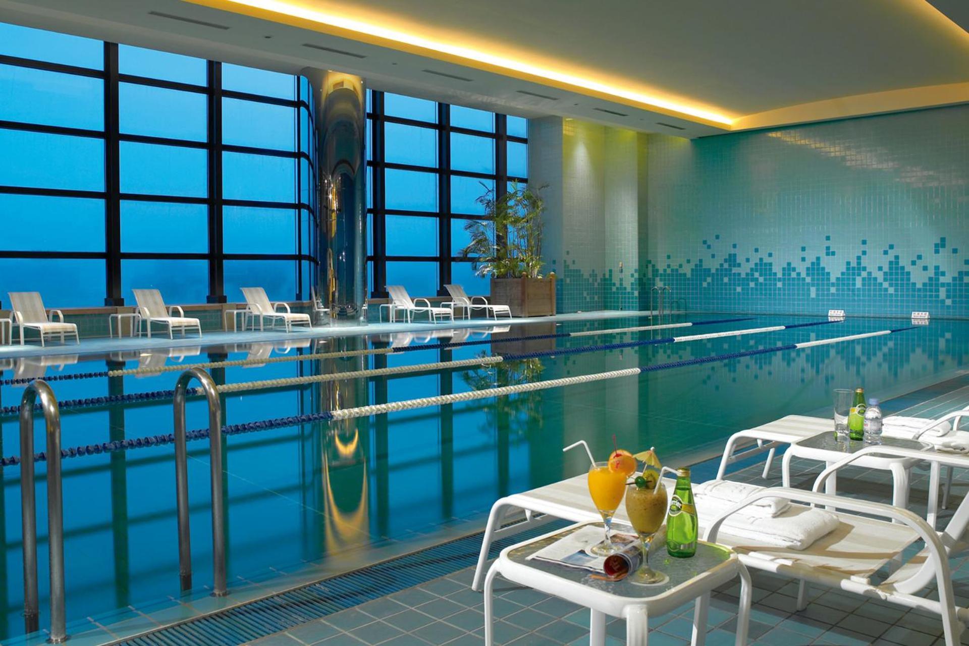 Ambassador Hotel Hsinchu Extérieur photo The swimming pool at the hotel