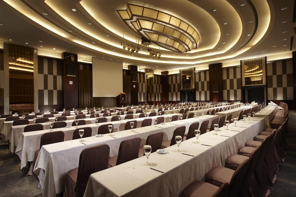 Ambassador Hotel Hsinchu Extérieur photo The Grand Ballroom