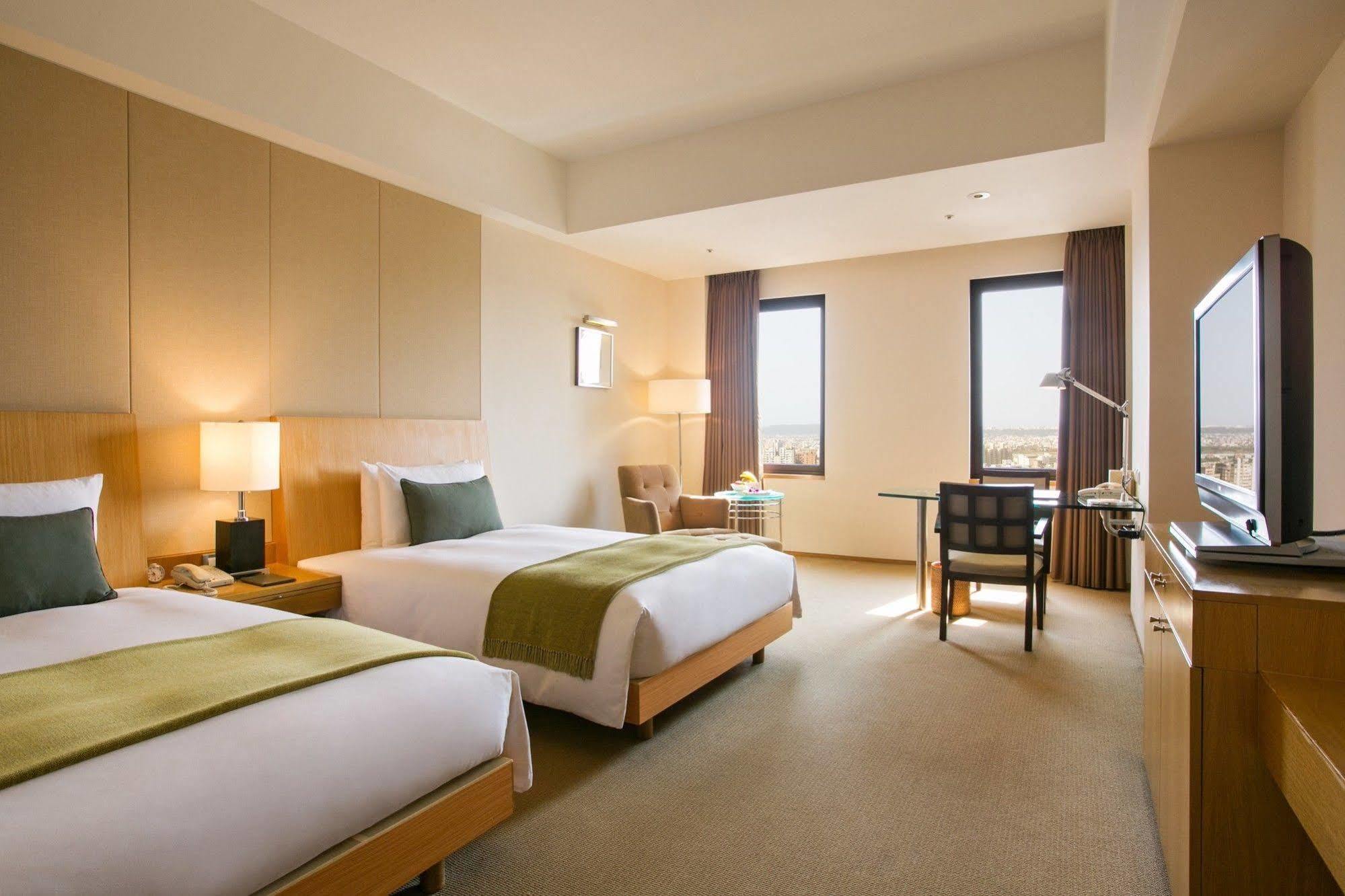Ambassador Hotel Hsinchu Extérieur photo Deluxe Room