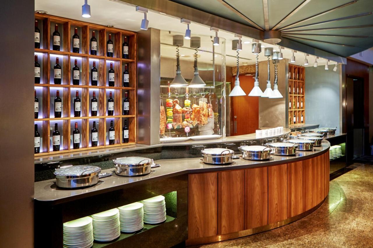 Ambassador Hotel Hsinchu Extérieur photo A buffet at a hotel
