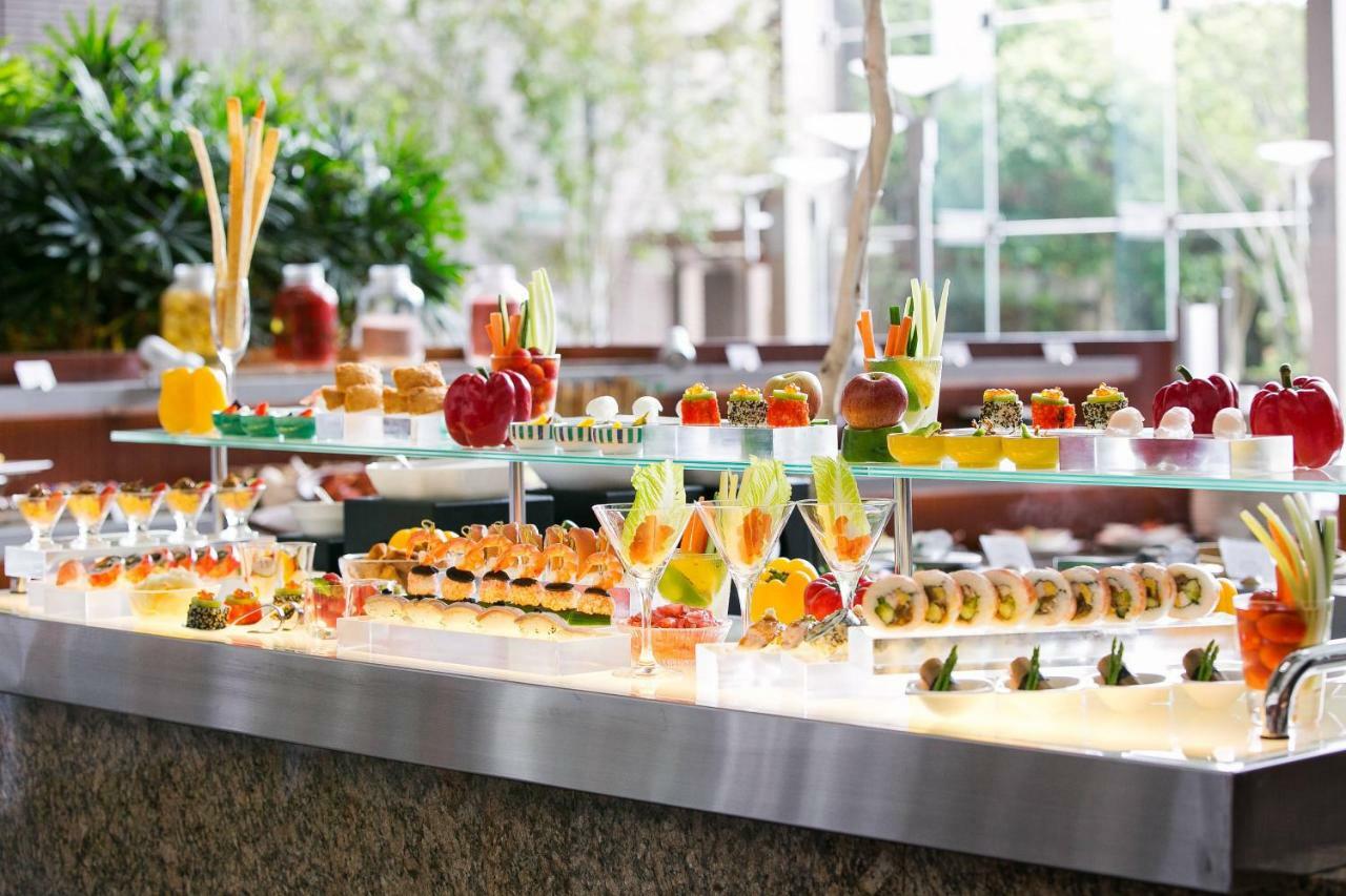 Ambassador Hotel Hsinchu Extérieur photo A buffet at a hotel