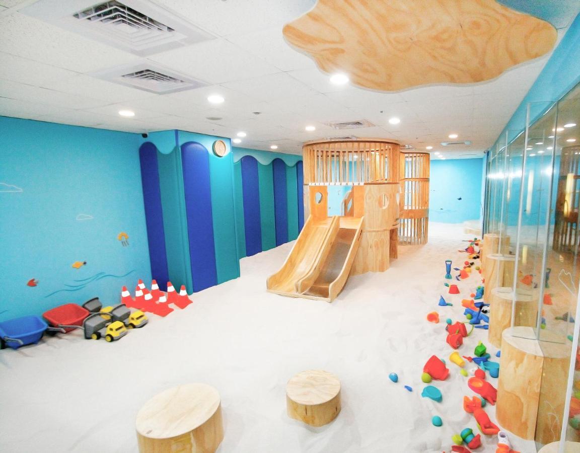 Ambassador Hotel Hsinchu Extérieur photo The Children's Museum of Oakville